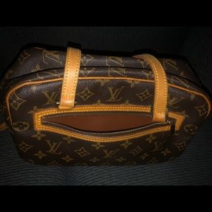 Louis Vuitton bag. Pristine condition